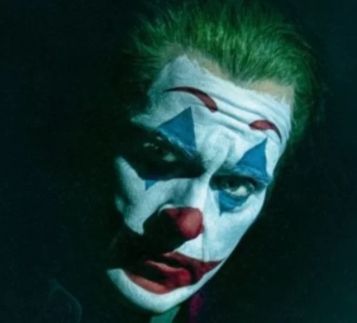 Várias das análises tem considerado o filme sem graça e chato. A crítica da Vanity Fair, por exemplo, diz que é um filme episódico sem sentido que parece desdenhar de seu público.