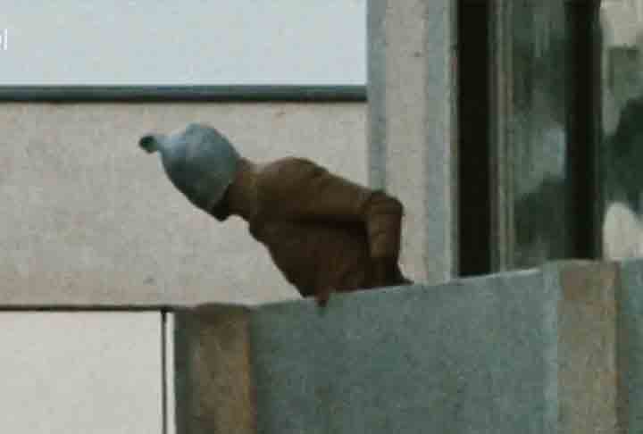 Eles exigiam a libertação de 234 prisioneiros palestinos detidos em Israel, além de dois militantes da facção Baader-Meinhof presos na Alemanha Ocidental. 