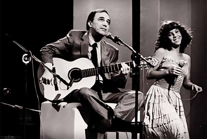 A primeira gravação profissional de João Gilberto apareceu no disco Canção do Amor Demais (1958), de Elizeth Cardoso, onde tocou duas músicas no violão. Um ano depois, o músico lançou seu próprio disco, intitulado Chega de Saudade. A partir daí, alcançou fama tanto no Brasil quanto no exterior e influenciou muitos músicos das gerações seguintes.