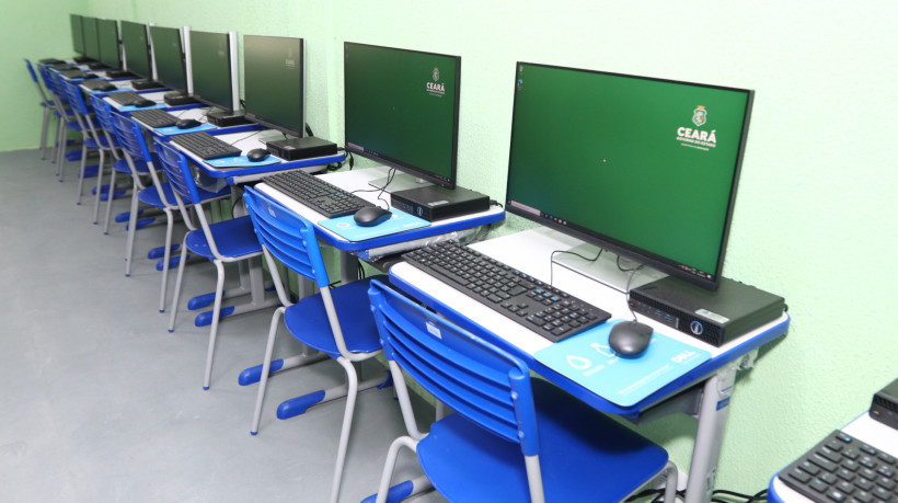 Programa do Governo Federal tem a meta de garantir conectividade às 137 mil escolas públicas do país até o fim de 2026. Atualmente, já são mais de 82 mil com banda larga.

