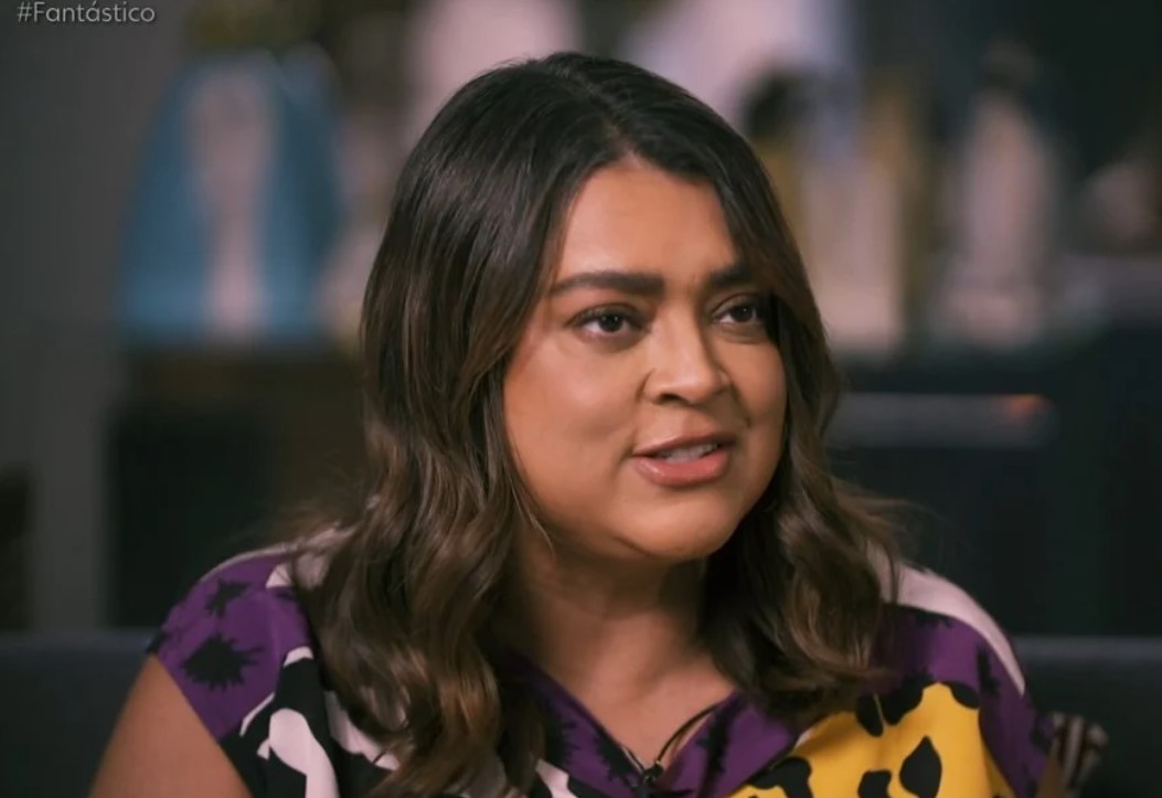 Em entrevista ao programa Fantástico, da Rede Globo, a artista de 50 anos afirmou que o “coração está batendo muito forte”, mas não quis dizer o nome do novo amor. 
