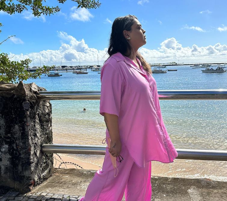 Confiante ao longo do processo de tratamento, ela declarou: A vida é uma dádiva e muitas vezes não nos damos conta do quão lindo é o fato de estarmos vivos.