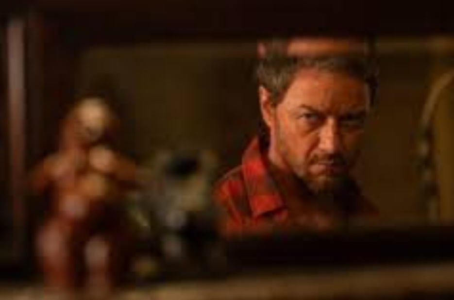 Com roteiro e direção de James Watkins, o filme americano é um remake do terror de mesmo nome, originalmente produzido na Dinamarca em 2022. 

oteiro James Watkins
Elenco: James McAvoy, Mackenzie Davis, Scoot McNairy
Título original 