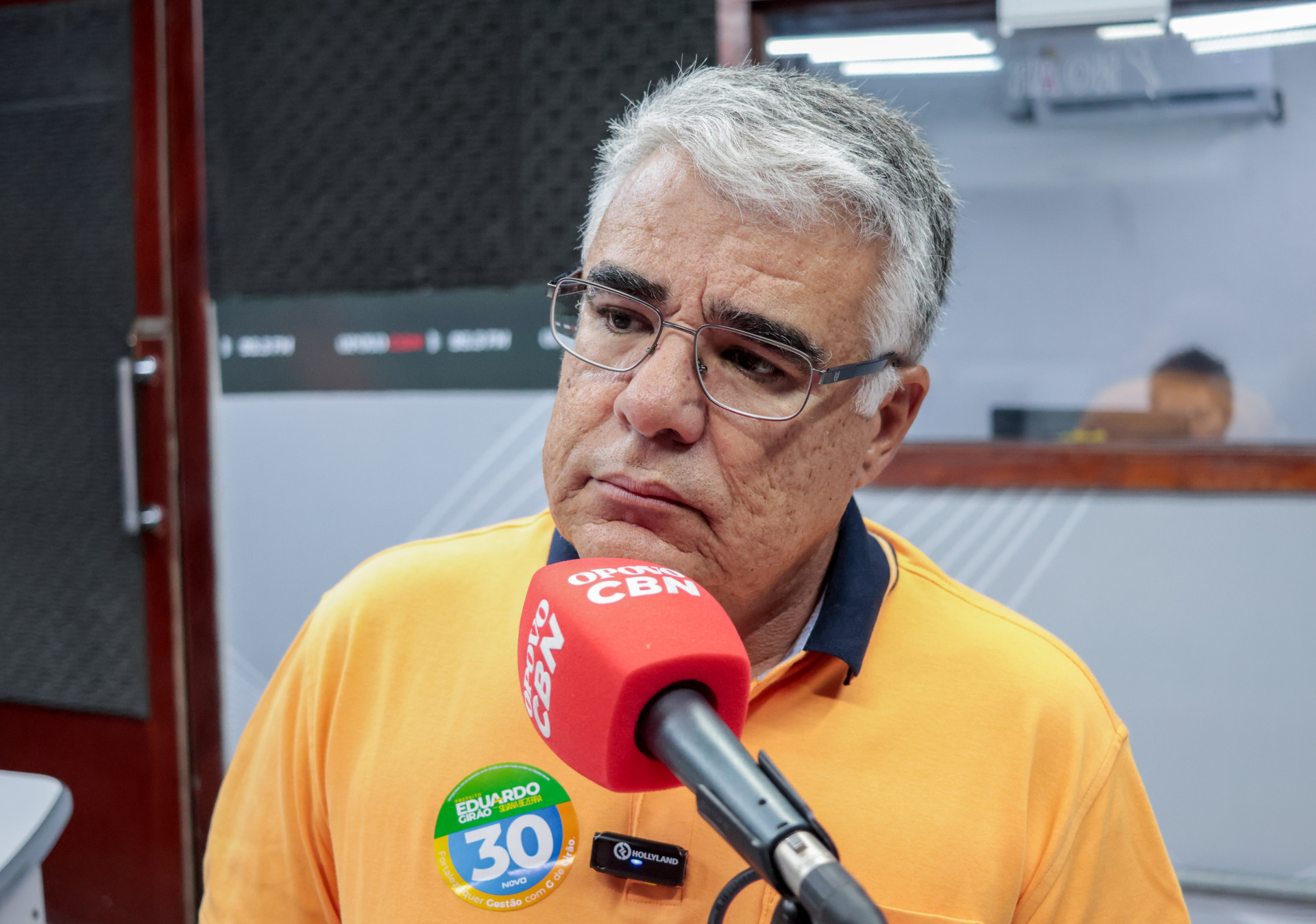 FORTALEZA, CEARÁ, BRASIL, 11-09-2024: Sabatina do canditado a prefeitura Eduardo Girão do Novo na Radio O Povo CBN. (Foto: Samuel Setubal/ O Povo)(Foto: Samuel Setubal)