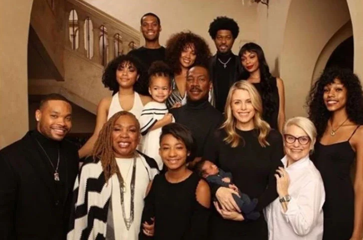 Eddie Murphy - O comediante americano já está no quarto casamento e tem 10 filhos. Ele já disse, com orgulho, que fica feliz de não ter semente ruim na família. 