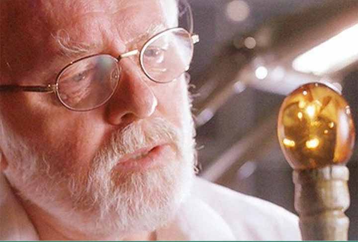 Com isso, Jurassic Park se tornou o primeiro filme da Universal Pictures e também de Steven Spielberg a ultrapassar a marca de US$ 1 bilhão de arrecadação nos cinemas mundiais. Ao todo, incluindo este relançamento, os três filmes da saga arrecadaram mais de US$ 2 bilhões nos cinemas de todo o mundo.