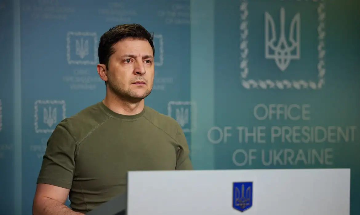 Zelensky anuncia volta de 49 prisioneiros detidos pela Rússia