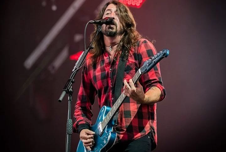 Em uma publicação no Instagram, ele declarou que quer ser um pai amoroso e presente para ela.