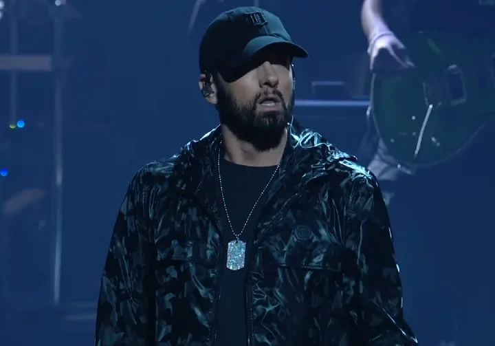 O cantor fez um medley de Houdini e Somebody Save Me. Para fechar com chave de ouro, ele ainda levou o prêmio de Melhor Hip-Hop.