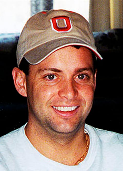 Todd Beamer  - O representante de vendas tinha 32 anos. Nascido em 24/11/68, no Michigan, tinha mulher e 3 filhos. A voz dele é ouvida ao fundo numa ligação: Vocês estão prontos? Vamos lá!. Era o momento-chave da luta com os terroristas.   