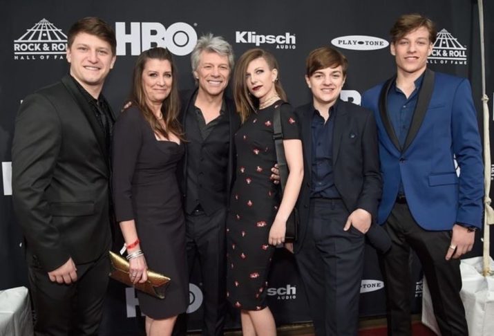 O músico é casado com Dorothea Hurley, que foi sua namorada de infância. Juntos, eles tiveram quatro filhos.