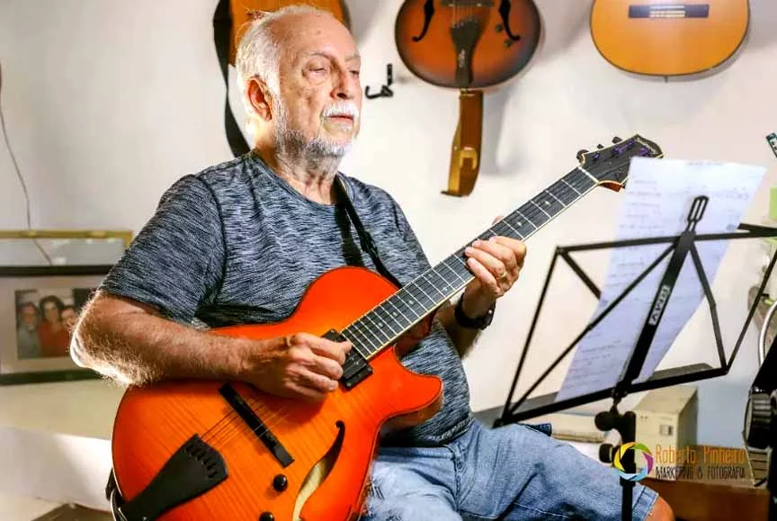 Além disso, Roberto Menescal também ajudou a levar a música brasileira para o exterior, especialmente para Japão e EUA. Nas terras do Tio Sam, participou do famoso concerto de bossa nova no Carnegie Hall, em 1962.