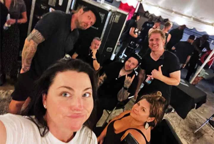 Os fundadores da banda, Amy Lee e Ben Moody, se conheceram em meados de 1994, durante um acampamento de verão para jovens cristãos em Little Rock, Arkansas. 