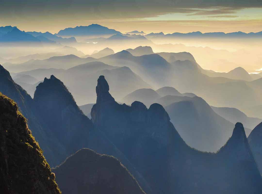 Parque Nacional da Serra dos Órgãos, Rio de Janeiro - Criado em 1939, o parque é uma das mais antigas unidades de conservação do país e abrange uma área de aproximadamente 20 mil hectares. O nome Serra dos Órgãos é devido às formações rochosas que lembram órgãos de uma igreja. 