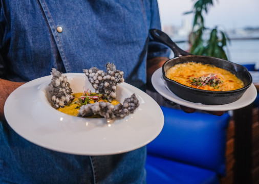 FORTALEZA, CEARÁ, 17-09-2024: Comes&Bebes sobre carne caranguejo. Na foto, o restaurante Illa Mare. (Foto: Fernanda Barros / O Povo)