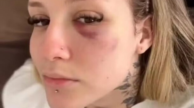 Clara Monteiro compareceu à 1ª Delegacia de Defesa da Mulher alegando agressão pelo jogador no ano passado