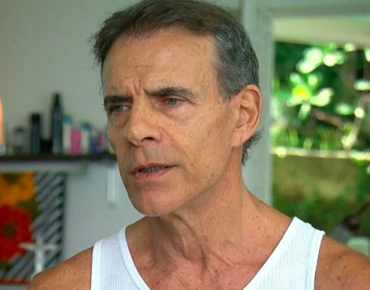 Vamos ver se vai ter espaço para eu dormir em cima de um teto qualquer, porque não tem espaço. Minha filha mora de aluguel, e lá não tem espaço. A princípio, eu estou na rua, debaixo da ponte”, declarou, em entrevista ao jornal Extra.