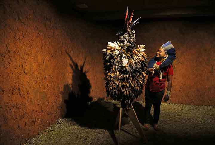 Em 1500, os Tupinambás habitavam Pindorama (Terra das Palmeiras, como o Brasil era chamado na época), em uma localização próxima à Bahia, quando os europeus dominaram seu território.