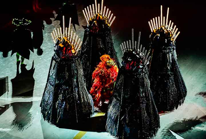 Os Tupinambá de Olivença vivem na região de Mata Atlântica, no sul da Bahia. Seu território situa-se ao sul da cidade de Ilhéus e se estende da costa marítima da vila de Olivença até a Serra das Trempes e a Serra do Padeiro.