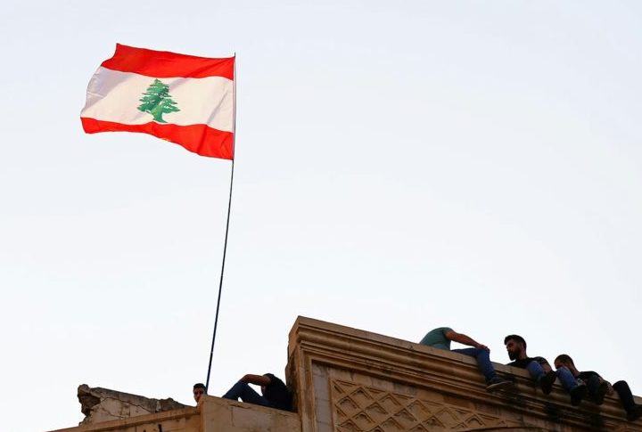 Uma das pessoas feridas pelas explosões foi o embaixador do Irã no Líbano, Mojtaba Amani. De acordo com informações da embaixada, ele sofreu apenas ferimentos leves.