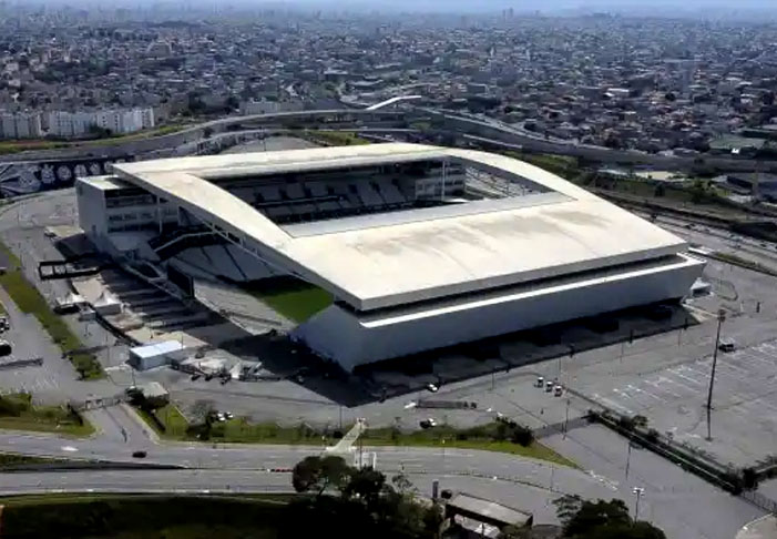 Neo Química Arena - Conhecida como Itaquerão, é a casa do Corinthians. O estádio foi inaugurado em 2014, tem grama natural e capacidade para 49.205 espectadores.
