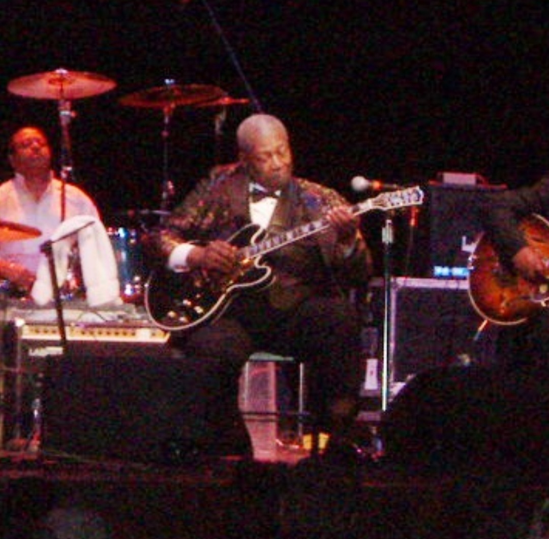 B.B. King ajudou a popularizar o blues, trazendo-o para um público maior e conectando-o a outros estilos, como o rock e o jazz. Músicos de rock, como Eric Clapton e Jimi Hendrix, citaram-no como uma de suas maiores influências