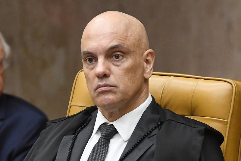 A suspensão tem como pano de fundo um atrito que vem se agravando entre Elon Musk e o ministro Alexandre de Moraes (foto), relator no STF do inquérito das milícias digitais.. 