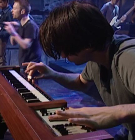 A Banda Radiohead viveu os dois lados da moeda. Acusou Lana Del Rey de plagiar Creep na canção Get Free. As partes fizeram acordo. Mas Creep era plágio de The Air I Breathe, dos Hollies. O Radiohead teve que incluir os autores originais nos créditos.