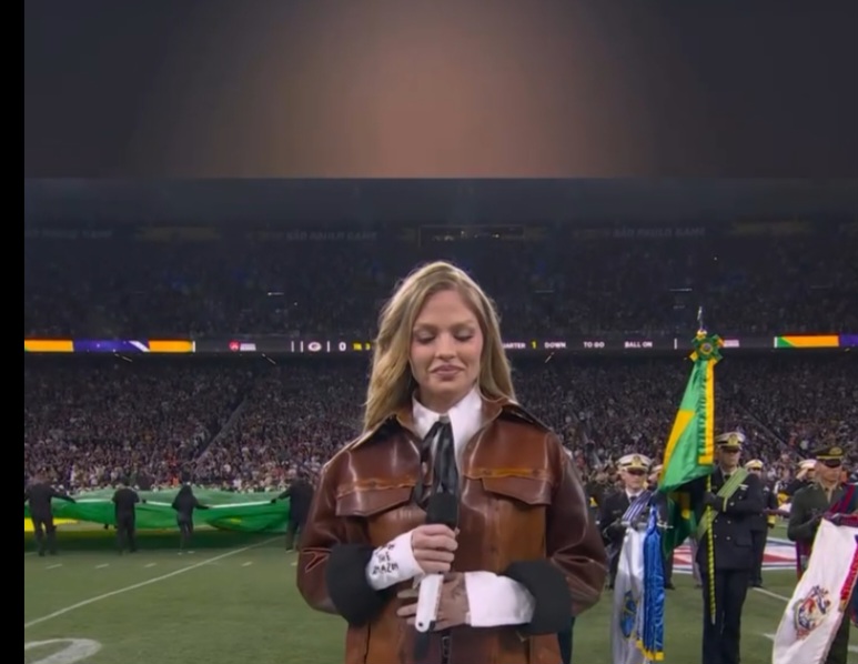 No dia 06/09/2024, Luísa Sonza teve a nobre missão de cantar o hino nacional na abertura do primeiro jogo da história da NFL (Liga de Futebol Americano) a acontecer no Brasil. O evento teve lugar na Neo Química Arena, estádio do Corinthians, em São Paulo.
