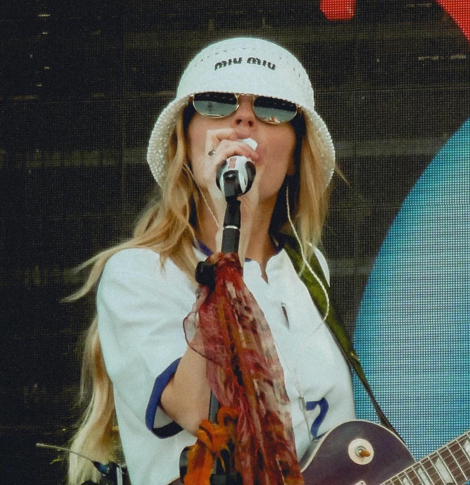 Em junho de 2024, a cantora se apresentou no Rock in Rio Lisboa, versão portuguesa do festival. No Palco Galp (equivalente ao Palco Sunset), ela cantou seu hits e homenageou Rita Lee. 
