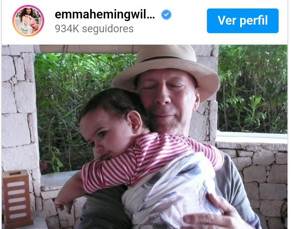 A atual mulher do ator, Emma, também fez uma homenagem pública:  “Assim como vocês, nós  o adoramos. Estar nos seus braços é o lugar mais seguro neste mundo inteiro.Emma Willis também homenageou o amado. “Tal como vocês, nós simplesmente o adoramos. Estar nos seus braços é o lugar mais seguro neste mundo inteiro.  Ele é um  homem gentil. Com tanto amor para dar e partilhar,  disse.