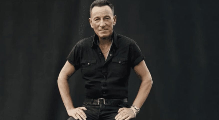 Recentemente, Springsteen entrou para a lista de bilionários da revista Forbes, com patrimônio acumulado de US$ 1,1 bilhão (R$ 6,09 bilhões na cotação atual). 
