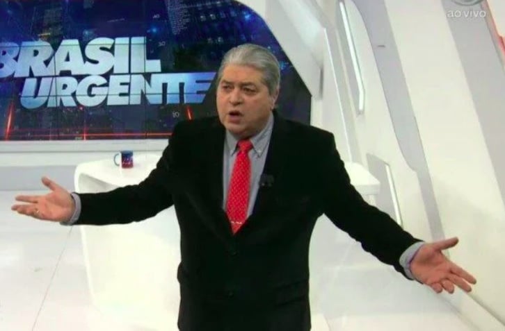 Sua forma direta e às vezes polêmica de comunicar o transformou em um dos apresentadores mais populares — e também controversos — do país. 