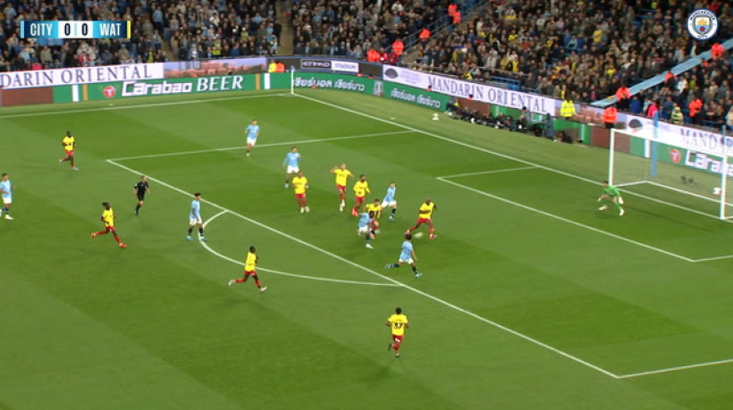 Doku dá drible de letra e marca golaço pelo Man City