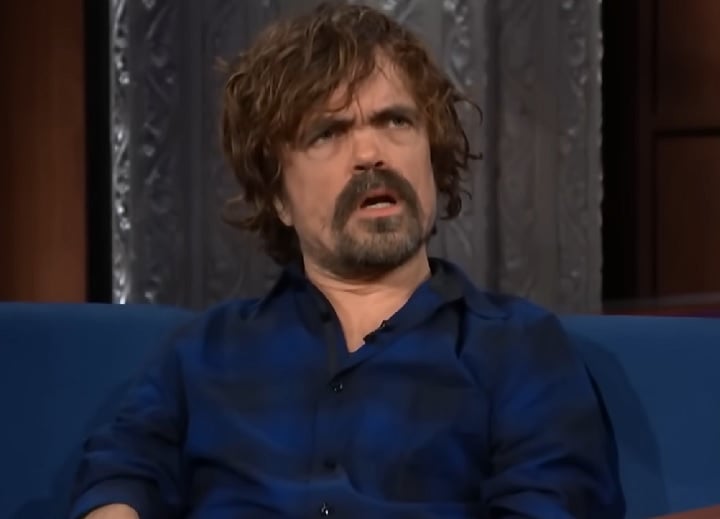 “Ele tirou o emprego de sete de nós”, lamentou um dos atores. “Me embrulha o estômago pensar que existem sete oportunidades de ouro para pessoas como nós, que não conseguem papéis normais, e agora elas se foram por causa desse cara”, disparou outro.