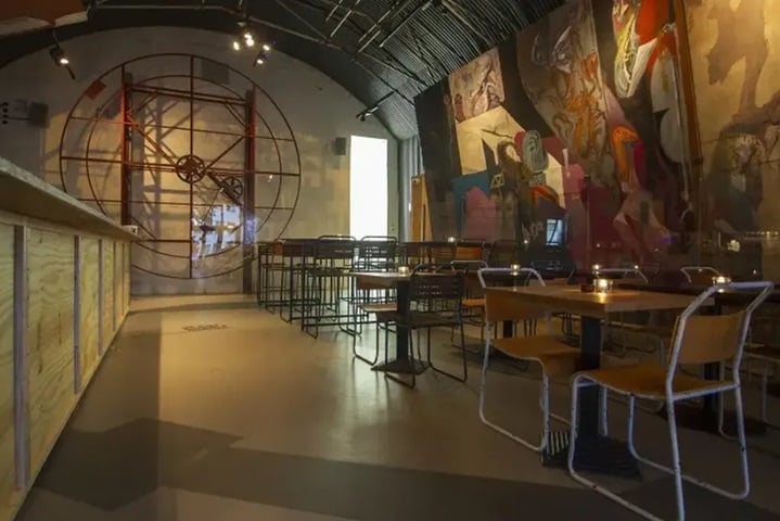 Os bunkers superluxuosos, como no caso de Zuckeberg, são uma verdadeira febre entre os milionários do mundo, podendo ser individuais ou verdadeiros condomínios.