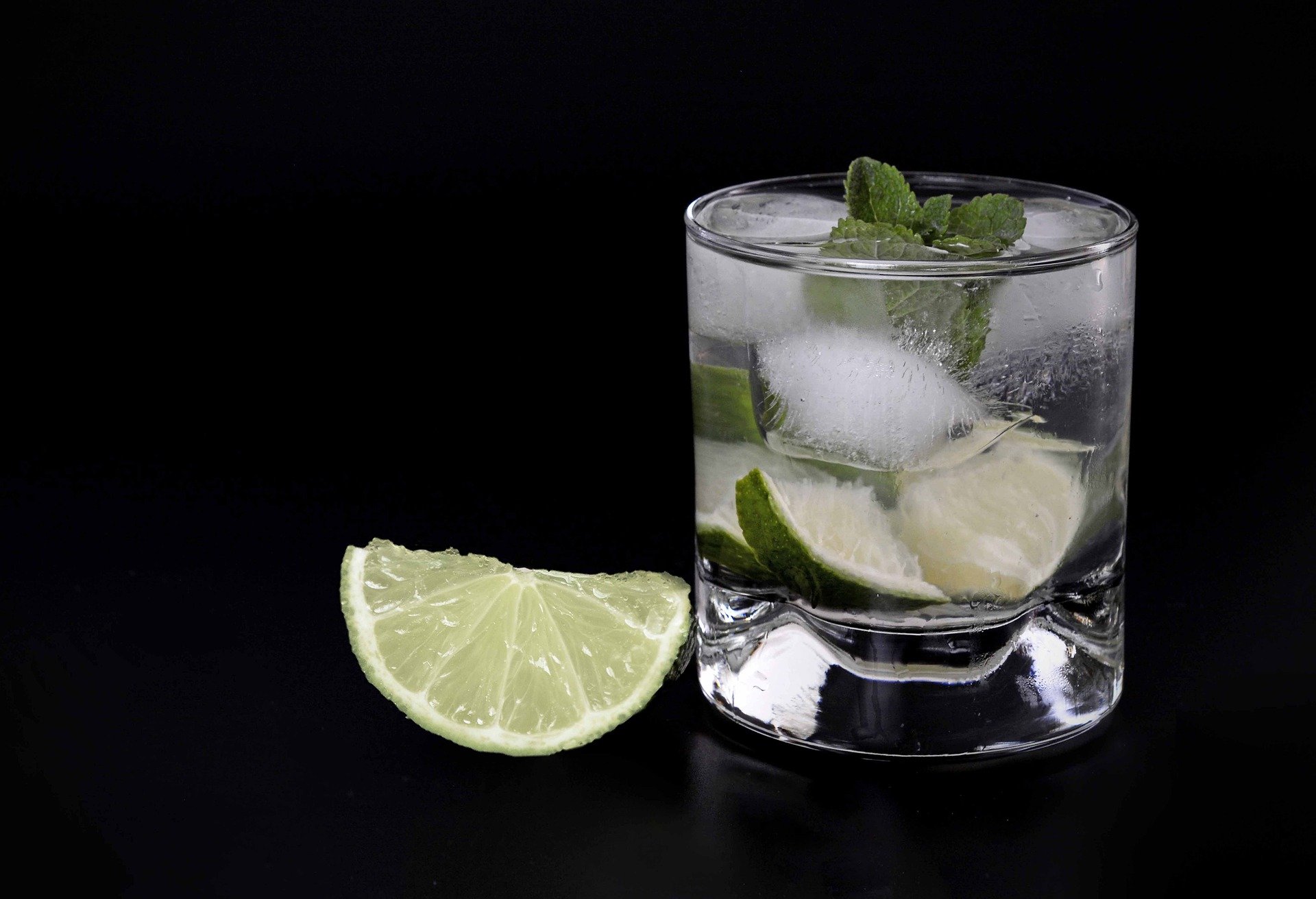A Caipirosca, uma variação da caipirinha que substitui a cachaça por vodka, figurou em 29º lugar no ranking.