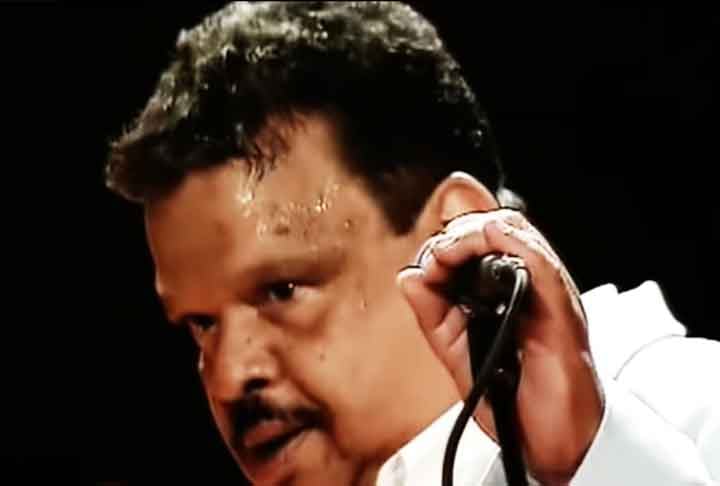 Ele faleceu em 15 de março de 1998, aos 55 anos, após sofrer complicações de saúde durante a gravação de um show ao vivo em Niterói, Rio de Janeiro.