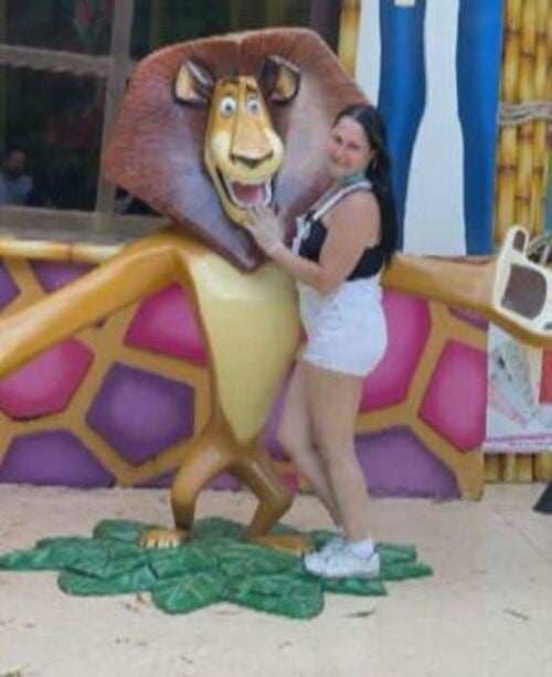 Segundo informações do jornal O Globo, Lourival era amigo da família há cerca de três anos e conhecia bem a rotina de Anic e do marido. 