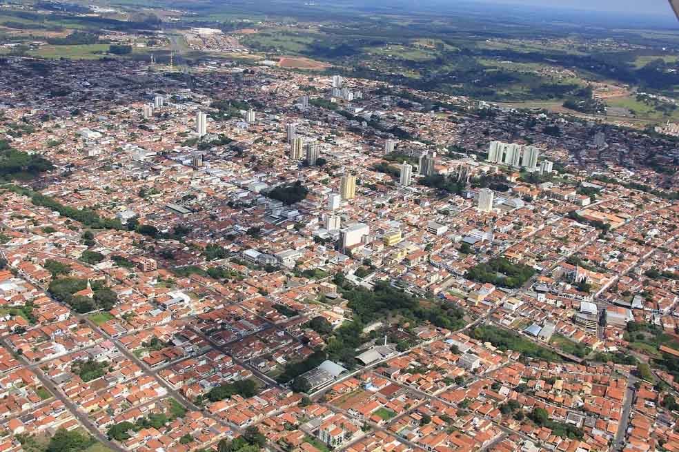 2ª - Botucatu (SP) - Em segundo lugar, ficou mais uma cidade de São Paulo. É conhecida por sua  rica biodiversidade e belezas naturais, com inúmeras cachoeiras e formações rochosas, como a Cachoeira da Marta e o Parque Natural da Cuesta. 