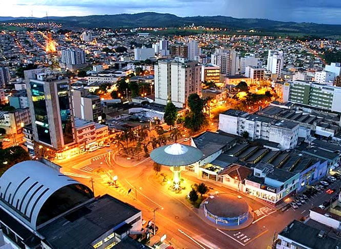 20ª – Varginha (MG) - Depois de quase 30 anos da suposta aparição do ET, a cidade mineira segue na lista como uma das mais seguras do Brasil. Dessa forma, são 395 km² de extensão e mais de 120 mil habitantes, de acordo com o último censo do IBGE.