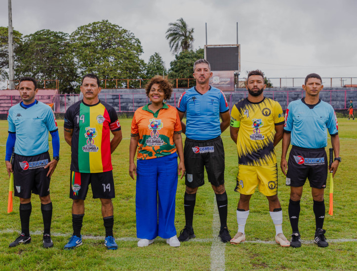 FORTALEZA-CE, BRASIL, 28-09-2024: Primeira Copa Estadual Quilombola de Futebol do Ceará. A partida contou com a presença da Secretária da Igualdade Racial do Ceará,  Zelma Madeira, torcedores e lideranças das comunidades quilombolas. (Foto: Fernanda Barros/O Povo)
