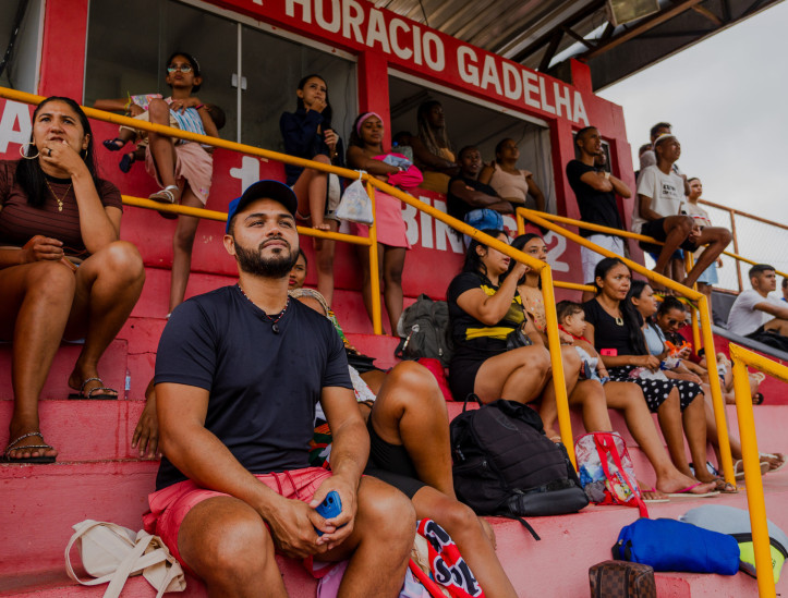 FORTALEZA-CE, BRASIL, 28-09-2024: Primeira Copa Estadual Quilombola de Futebol do Ceará. A partida contou com a presença da Secretária da Igualdade Racial do Ceará,  Zelma Madeira, torcedores e lideranças das comunidades quilombolas. (Foto: Fernanda Barros/O Povo)