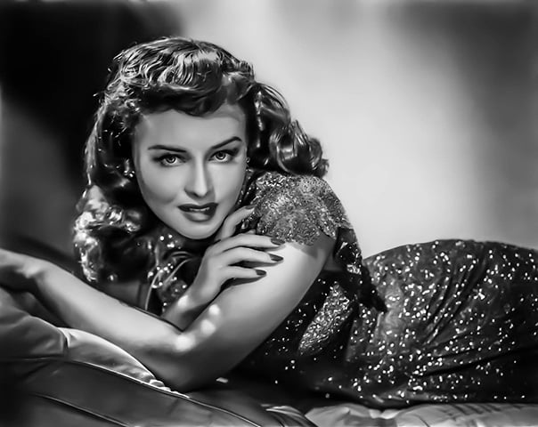 Rita Hayworth (1918-1987) - Nascida em 17/10/1918, tornou-se a mais glamurosa atriz dos anos 1940. A eterna Gilda, seu papel mais famoso no cinema. 