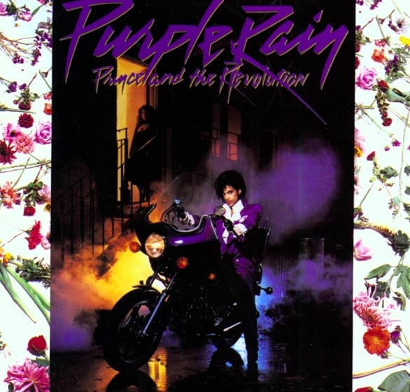 4º) Purple Rain (1984), do Prince: O sexto álbum de estúdio do cantor combina música, cinema e literatura e conta com hits como Purple Rain, When Doves Cry, Let's Go Crazy e The Kiss. O disco foi um enorme sucesso comercial, vendendo mais de 20 milhões de cópias em todo o mundo. 