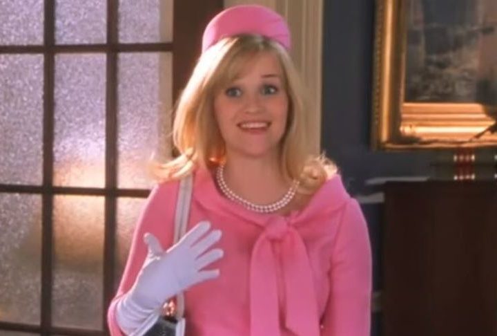 Ela foi comparada simplesmente com a atriz Reese Witherspoon, do filme Legalmente Loira. Parecidas, né?!