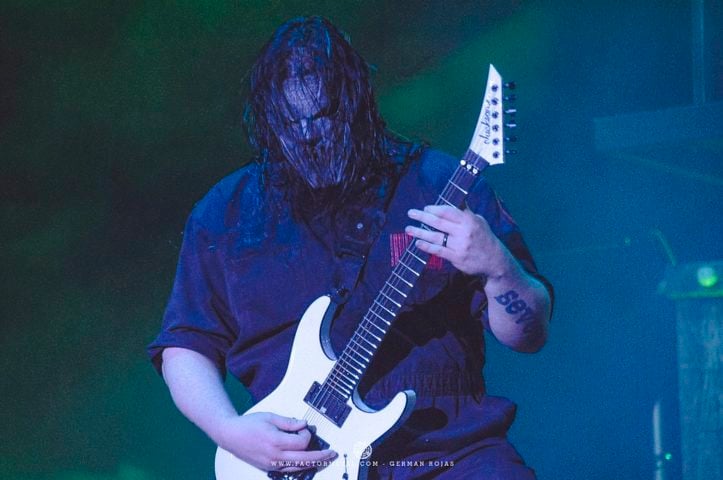 O disco, que mesclava metal extremo com elementos de rap e funk, criando um som único e pesado, foi bem recebido pela crítica.