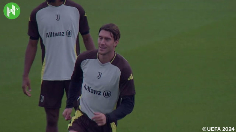 Vlahovic participa de atividade na Juventus de olho na UEFA Champions League