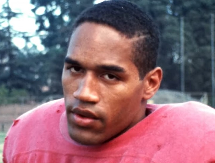 Após sua aposentadoria do esporte em 1979, Simpson foi introduzido no Hall da Fama do Futebol Americano em 1985.