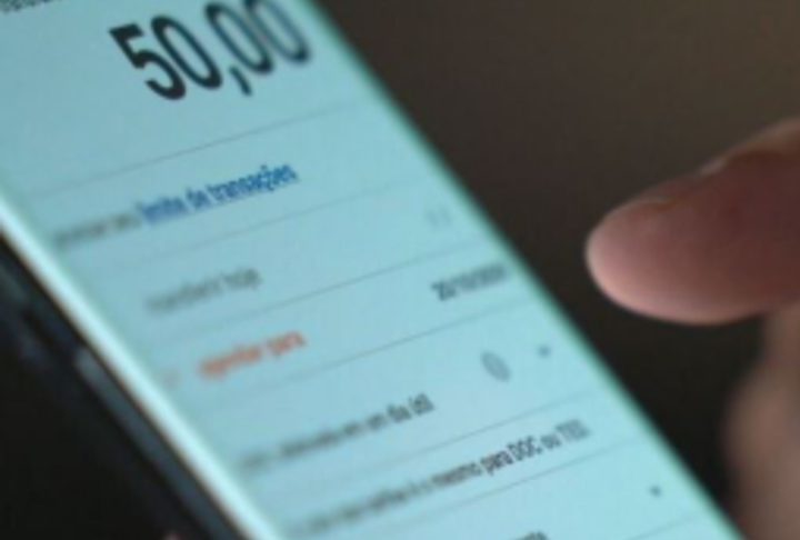 O grosso hoje é [via] PIX, não é cartão de crédito, que deve ser 10% a 15%. Quando impede usar cartão de crédito, pode fazer via carteiras digitais. É algo que estamos olhando também, disse Roberto Campos Neto, presidente do Banco Central.